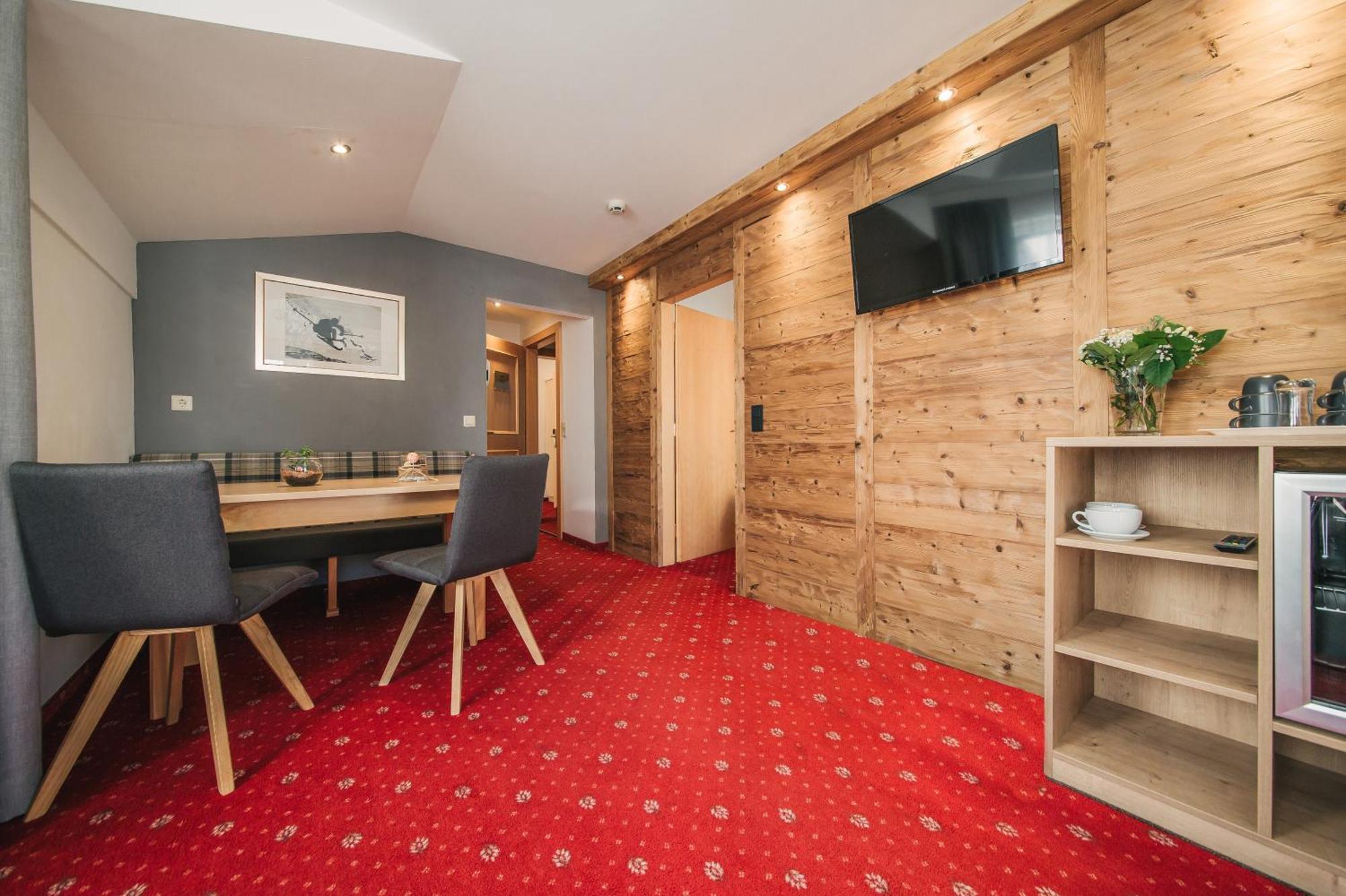Arlen Lodge Hotel Inkl Premium Karte Im Sommer Sankt Anton am Arlberg Dış mekan fotoğraf