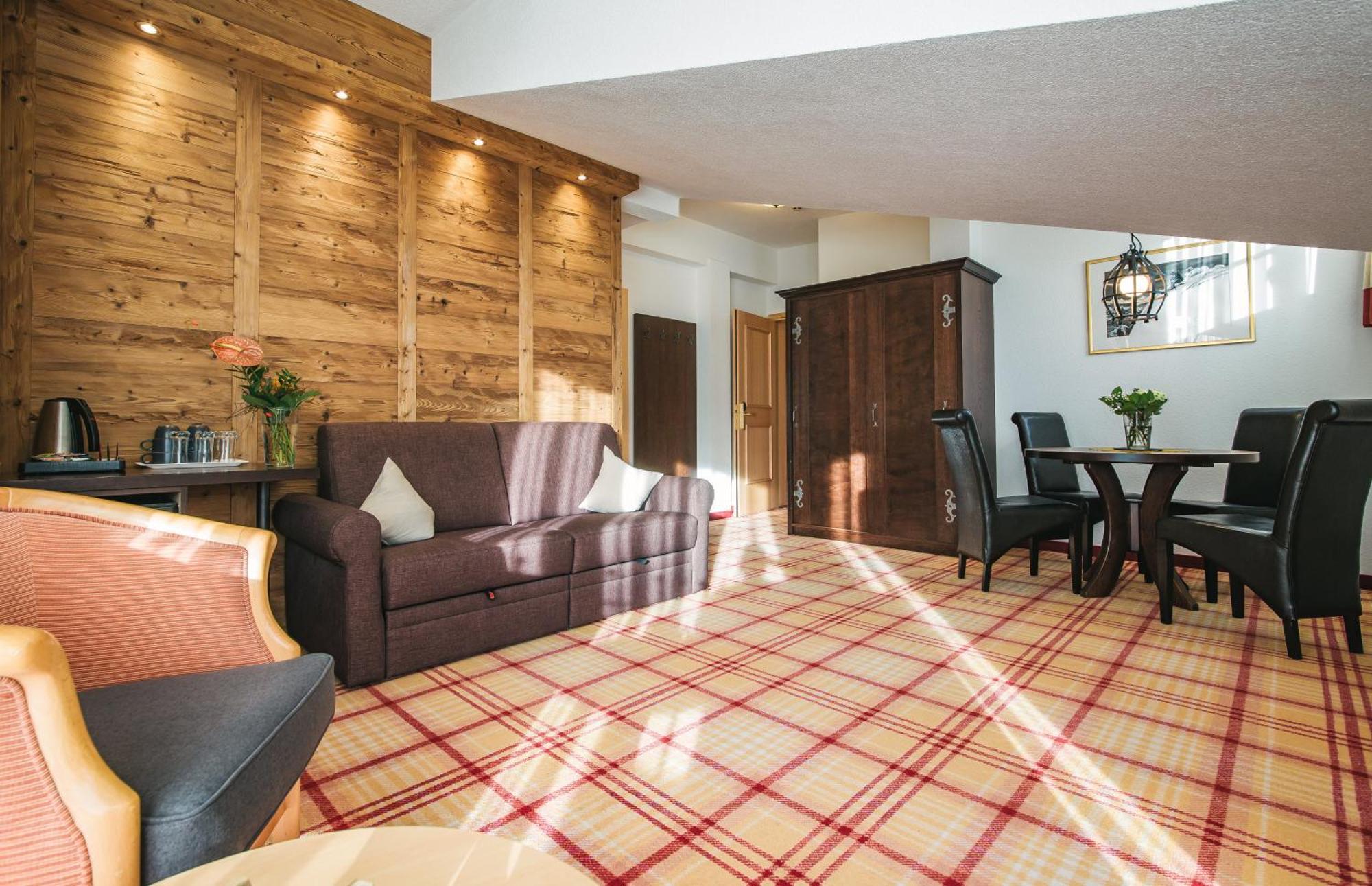 Arlen Lodge Hotel Inkl Premium Karte Im Sommer Sankt Anton am Arlberg Dış mekan fotoğraf